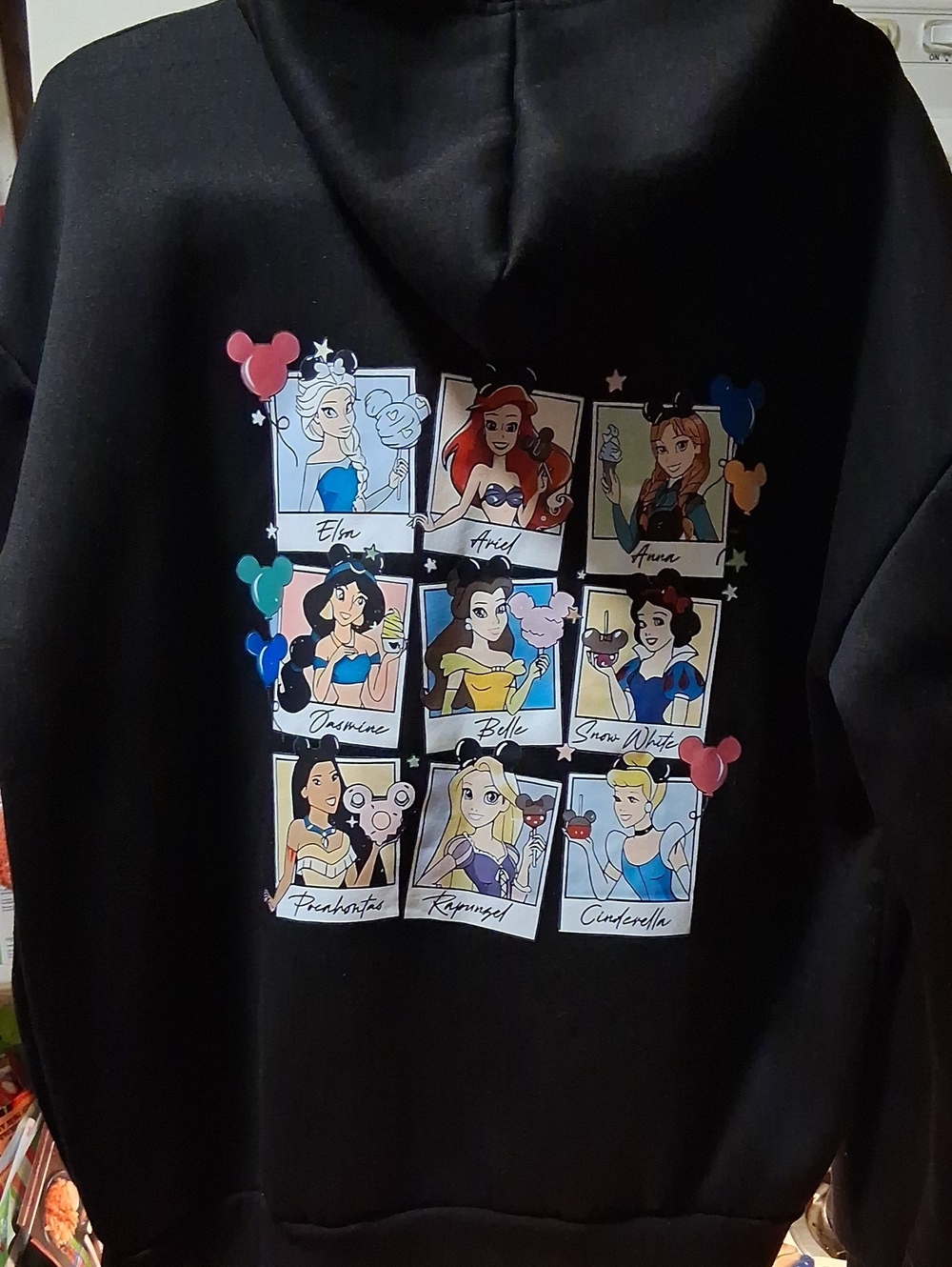 Disney Princess's Graphic Hoodie - Women's Sweater Size Large
